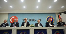 Hükümet 700 bin kamu işçisi için zam teklifini açıkladı