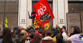 Paris'te eylemciler Louis Vuitton'un genel merkezini bastı: 'Emeklilik parasını milyarderlerden alın'