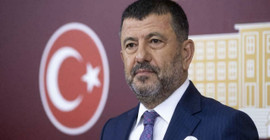 Veli Ağbaba’dan sendikalara çağrı: İçinize sinmeyen hiçbir sözleşmeye imza atmayın