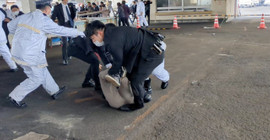 Japonya Başbakanı'na sis bombası atan saldırgan yakalandı