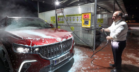 Bakanların kullandığı Togg, Türkiye'de üretilmeyen çift motorlu versiyon