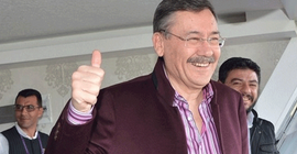 'Edepsizsin Melih' fikir özgürlüğü!