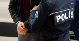 İstanbul'da kaçak göçmenlere sahte pasaport satan şebekeye baskın
