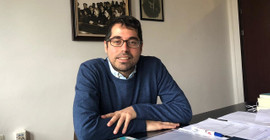 Siyaset bilimci Berk Esen havalimanında gözaltına alındı