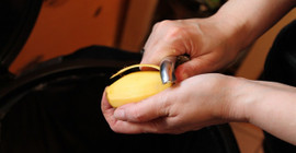 Çöp diye atmayın! 1 tanesinin bile kabuğu yetiyor... Etkisiyle çok şaşırtıyor