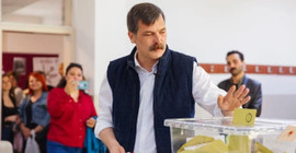 TİP Genel Başkanı Erkan Baş oyunu kullandı