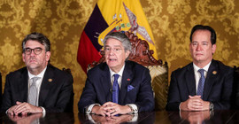 Yolsuzlukla suçlanan Ekvador Devlet Başkanı meclisi feshetti