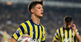 Fenerbahçe sezonun ilk derbi maçını kazandı