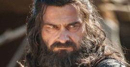 İtalya'da film çekimlerinde fenalaşan oyuncu Ray Stevenson öldü