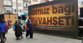 İzmit'te kent meydanına kurulan dev ekranda 'Hizbullah' izletildi