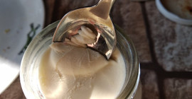 Yoğurdun içine 1 çorba kaşığı ekleyip yendiğinde sabaha etkisini gösteriyor!