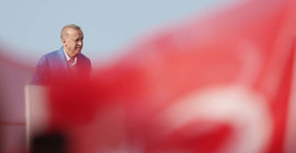AFP'den seçim yorumu: İlk tur sonuçlarının ardından Kremlin rahat bir nefes almıştır