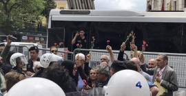 İHD, TİHV ve TTB: Sıcaklık rekorları kırılırken Cumartesi Annelerinin araçlarda bekletilmesi işkencedir