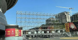 Nef Stadyumu'na dev ekran kuruluyor