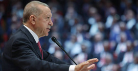 CHP'li Özgür Karabat'tan Avrupa'ya Erdoğan tepkisi: En başından beri destekliyordu