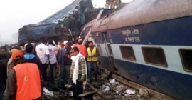 Hindistan’da tren kazası: En az 50 kişi öldü
