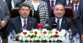 Adalet Bakanlığı'nda devir teslim: Yılmaz Tunç'tan yeni Anayasa mesajı