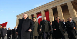 'Atatürk'ü ruhu faşist, söylemi Marksist çevrelere bırakacak değiliz'