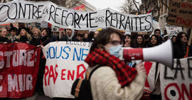 Paris'te emeklilik reformu karşıtı protestoda 28 kişi gözaltına alındı