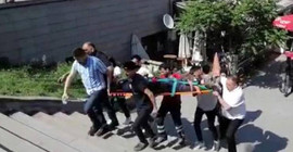 Millet Bahçesi inşaatında iki metre yükseklikten düşen işçi yaralandı