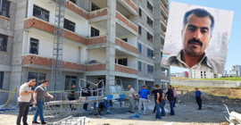 Ataması yapılmayan öğretmen, çalıştığı inşaattan düşerek öldü