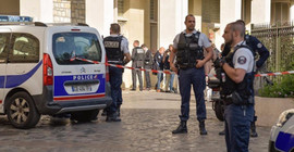 Fransa'da bir araç öğrencilerin arasına daldı: 3 yaralı