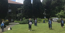 Boğaziçi direnişinin 890. gününde akademisyenler arkalarını 605. kez rektörlük binasına döndü