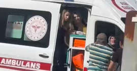 Ambulansın önünü kesti, hasta var mı diye aracı kontrol etti