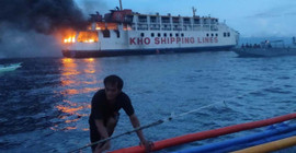 Filipinler’de feribot açık denizde alev aldı, 120 kişi kurtarıldı