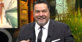 Beyazıt Öztürk TV8 ile anlaştı: Hem Beyaz Show'u hem Passaparola'yı sunacak