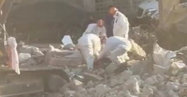Antakya’daki bina enkazında bir kadının cenazesi bulundu