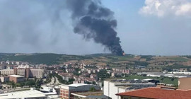 Bursa’da fabrika yangını: Ekiplerin müdahalesi devam ediyor