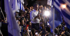 Yunanistan'da seçim: Miçotakis tek başına iktidar