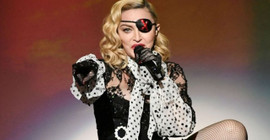 Pop yıldızı Madonna yoğun bakıma kaldırıldı: Dünya turnesi iptal edildi