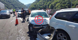 Anadolu Otoyolu'nda 18 aracın karıştığı zincirleme kaza: 10 yaralı