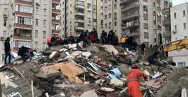 Depremde 40 kişinin öldüğü binanın müteahhitlerine dava
