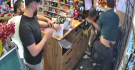 Esenyurt'taki saldırıda öldürülen gencin babası: İcra kağıdını paylaştım, bu benim oğlumu öldürmeye bir sebep mi?