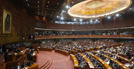 Pakistan Ulusal Meclisi bu yıl yapılması planlanan genel seçimler öncesi feshedildi