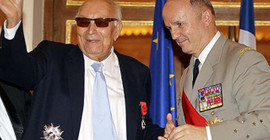 Fransa'nın eski Genelkurmay Başkanı dağ yürüyüşünde düşerek öldü: Yaşar Kemal'e Légion d'Honneur nişanı takdim etmişti