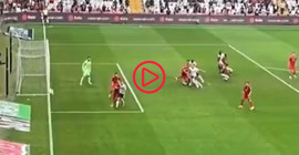 Beşiktaş'ın VAR'da sayılmayan golü büyük tepki çekti: 'Bu hırsızlığı temizleyin'