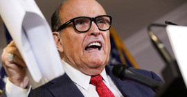 Trump'ın eski avukatı Giuliani 150 bin dolar kefaletle serbest kaldı