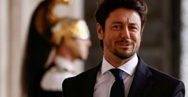 İtalya Başbakanı'nın partnerinin tecavüz yorumu tartışma yarattı: 'Sarhoş olmaktan kaçının'