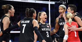 Kadın Voleybol Takımı, Avrupa Şampiyonası'nda yarı finale yükseldi