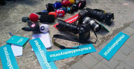 Dicle Fırat Gazeteciler Derneği ağustos ayı raporu: Tutuklu gazeteci sayısı yeniden 59'a çıktı