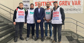 Okan Konuralp’ten Sputnik’te grev yapan gazetecilere destek ziyareti