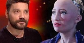 Oğuzhan Uğur'dan Robot Sophia açıklaması: 'Siyasi konulara karışma yavrum' diye kilit atmışlar