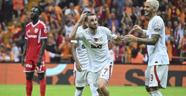 Galatasaray Samsunspor'u 4-2 yendi