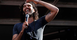 İngiliz komedyen Russell Brand'e cinsel saldırı suçlaması