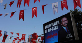 Suriyeliler artan göçmen karşıtlığı ve ekonomik krizden endişeli: Suriye'deki durum buradan iyi