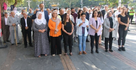 Van'da altı uzman çavuşun iki kadını taciz etmesi protesto edildi: 'Üniformalılar topluma karşı suç işliyor'